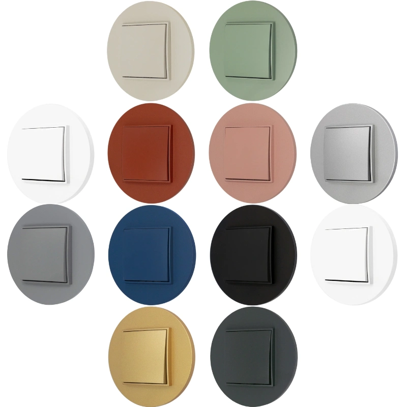 Włącznik pojedynczy z gniazdem podwójnym z ramką prostą seria MINI kolor biały mat/złoty mini_nowe_kolory