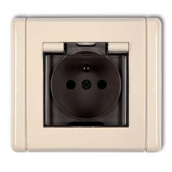 Gniazdo bryzgoszczelne z uziemieniem 2P+Z klapka dymna, przesłony torów prądowych Karlik seria FLEXI 1FGPB-1zdp kolor beżowy