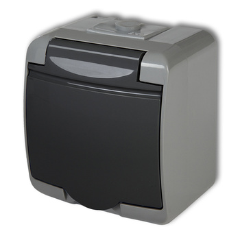 Gniazdo pojedyncze z uziemieniem SCHUKO 2P+Z klapka grafitowa; przesłony torów prądowych Karlik seria JUNIOR 30GHE-1sp kolor popielaty / grafitowy