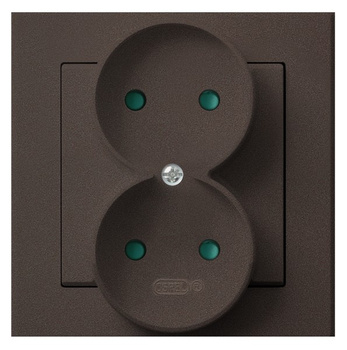 Gniazdo podwójne z przesłonami torów prądowych, kompletne z ramką seria SONATA kolor Czekoladowy metalik symbol GP-2RP/40
