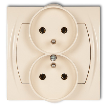 Gniazdo podwójne do ramki poziomej z uziemieniem 2x2P+Z bez przesłon torów prądowych Karlik seria LOGO 1LGPR-2z kolor beżowy