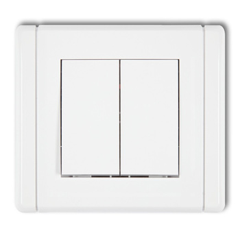 Łącznik zwierny, świecznikowy bez piktogramów, wspólne zasilanie Karlik seria FLEXI FWP-44.1 kolor biały