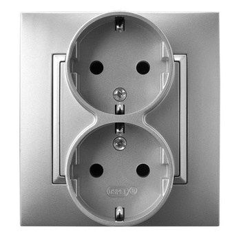 Gniazdo podwójne z uziemieniem schuko kompletne z ramką seria ARIA kolor Srebro symbol GP-2US/18