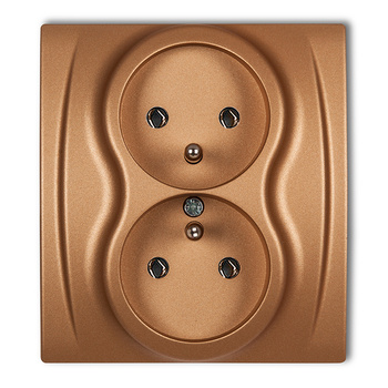 Gniazdo podwójne z uziemieniem 2x2P+Z bez przesłon torów prądowych Karlik seria LOGO 8LGP-2z kolor złoty metalik