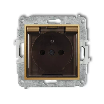 Mechanizm gniazda bryzgoszczelnego z uziemieniem 2P+Z klapka dymna, przesłony torów prądowych Karlik seria ICON 29IGPB-1zdp kolor złoty