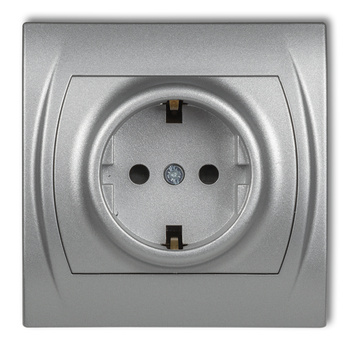Gniazdo pojedyncze z uziemieniem SCHUKO 2P+Z z przesłonami torów Karlik seria LOGO 7LGP-1sp kolor srebrny metalik