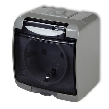 Gniazdo pojedyncze z uziemieniem SCHUKO 2P+Z klapka dymna; bez przesłon Karlik seria JUNIOR 10GHE-1sd kolor popielaty