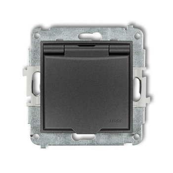 Mechanizm gniazda bryzgoszczelnego z uziemieniem 2P+Z klapka grafitowa, przesłony torów prądowych Karlik seria ICON 11IGPB-1zp kolor grafitowy