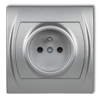 Gniazdo pojedyncze z uziemieniem 2P+Z z przesłonami torów Karlik seria LOGO 7LGP-1zp kolor srebrny metalik