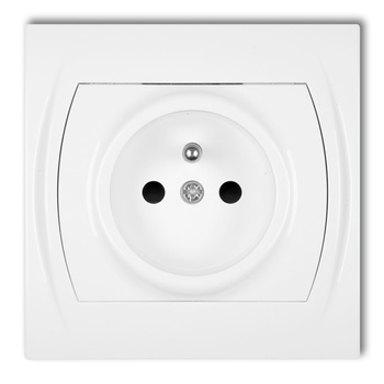 Gniazdo pojedyncze z uziemieniem 2P+Z z przesłonami torów Karlik seria LOGO LGP-1zp kolor biały