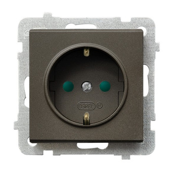 Gniazdo pojedyncze z uziemieniem schuko z przesłonami torów prądowych seria SONATA kolor Czekoladowy metalik symbol GP-1RSP/m/40