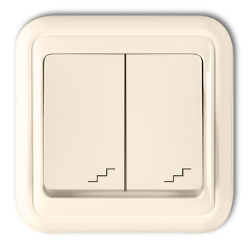 Łącznik podwójny schodowy Karlik seria LIZA 1WPT-7 kolor beżowy