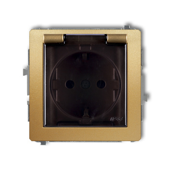 Mechanizm gniazda bryzgoszczelnego z uziemieniem SCHUKO 2P+Z klapka dymna, przesłony torów prądowych Karlik seria DECO 29DGPB-1sdp kolor złoty