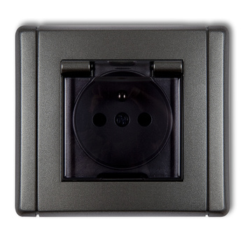 Gniazdo bryzgoszczelne z uziemieniem 2P+Z klapka dymna, przesłony torów prądowych Karlik seria FLEXI 11FGPB-1zdp kolor grafitowy