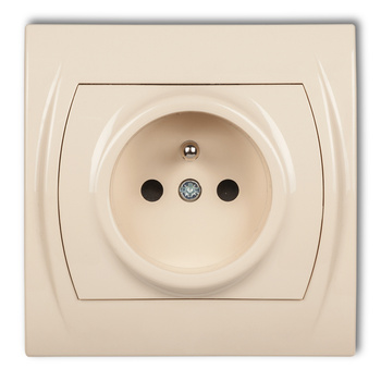 Gniazdo pojedyncze z uziemieniem 2P+Z z przesłonami torów Karlik seria LOGO 1LGP-1zp kolor beżowy