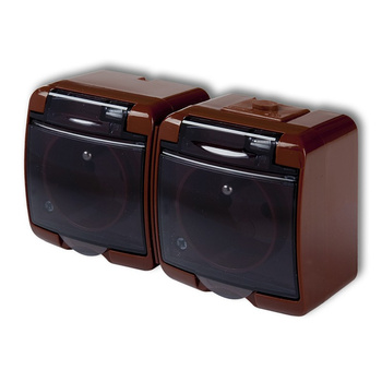 Gniazdo podwójne z uziemieniem 2x2P+Z klapka dymna; bez przesłon Karlik seria JUNIOR 4GHE-2d kolor brązowy