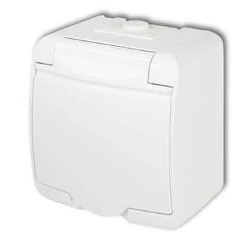 Gniazdo pojedyncze z uziemieniem 2P+Z klapka biała; przesłony torów prądowych Karlik seria JUNIOR GHE-1p kolor biały