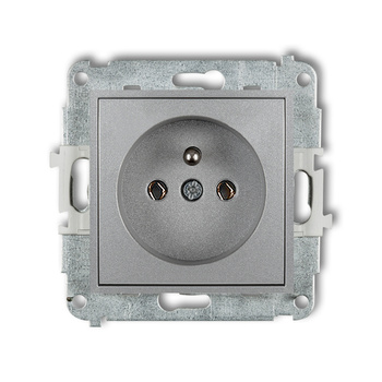 Mechanizm gniazda pojedynczego z uziemieniem 2P+Z bez przesłon torów prądowych Karlik seria ICON 7IGP-1z kolor srebrny metalik