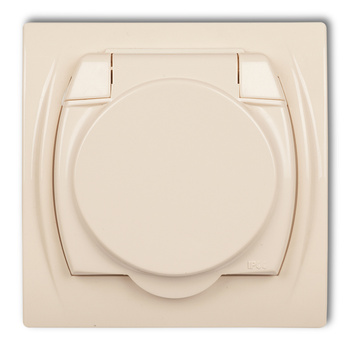 Gniazdo bryzgoszczelne z uziemieniem 2P+Z klapka beżowa, przesłony torów prądowych Karlik seria LOGO 1LGPB-1zp kolor beżowy