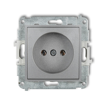 Mechanizm gniazda pojedynczego bez uziemienia 2P bez przesłon torów prądowych Karlik seria ICON 7IGP-1 kolor srebrny metalik