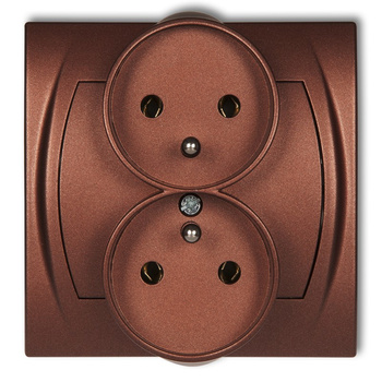 Gniazdo podwójne do ramki poziomej z uziemieniem 2x2P+Z bez przesłon torów prądowych Karlik seria LOGO 9LGPR-2z kolor brązowy metalik