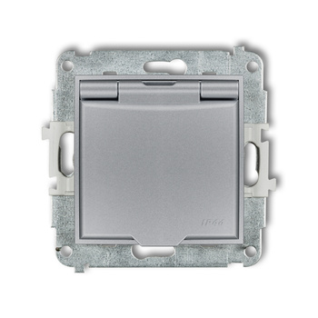 Mechanizm gniazda bryzgoszczelnego z uziemieniem 2P+Z klapka srebrny metalik, przesłony torów prądowych Karlik seria ICON 7IGPB-1zp kolor srebrny metalik