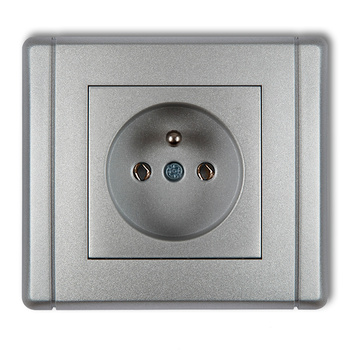 Gniazdo pojedyncze z uziemieniem 2P+Z bez przesłon torów prądowych Karlik seria FLEXI 7FGP-1z kolor srebrny metalik